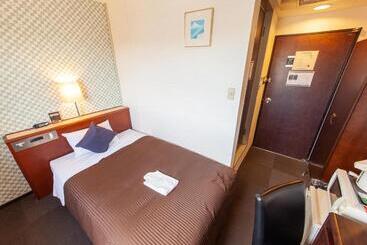 Отель Livemax Budget Sagamihara