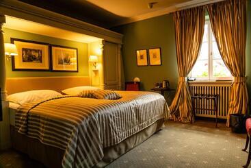 Schloss Auel Boutique Hotel & Design Golf Lodge