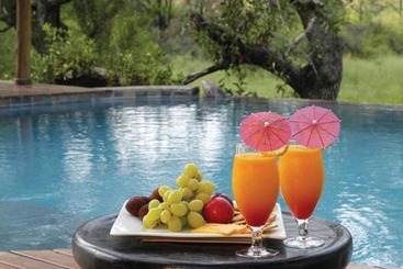 バンガロー Tuningi Safari Lodge