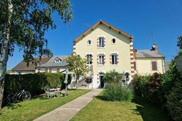 Bed and Breakfast La Chtite Creuse   Chambres D Hôtes   Parking   Abri 2 Roues