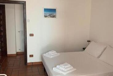 مبيت وإفطار Castellabatecoast