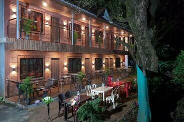 בית מלון כפרי C P Cottage