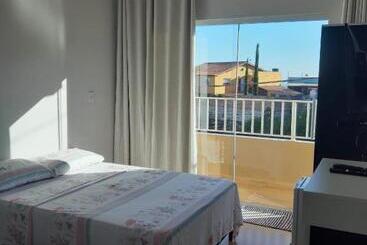 ペンション Suítes Caninana