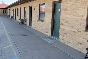 Frontier Motel