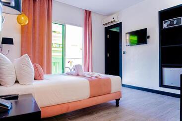 هتل Les Ambassadeurs