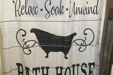 펜션 Acorn Hideaways Canton Cozy Frontier Rm For 3 Full Bathtub