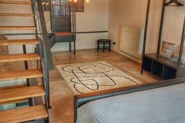 ペンション L Accoté Chambre D Hotes La Grange De Battignies