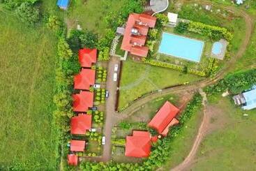 7 Heaven Villas & Resorts