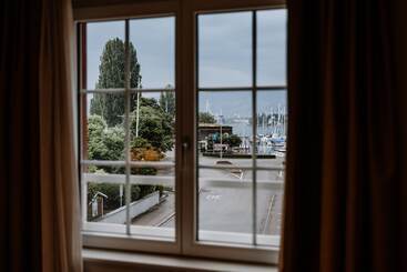 בית מלון כפרי Müllers Self Check In