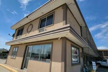 בית מלון כפרי Broadway Inn