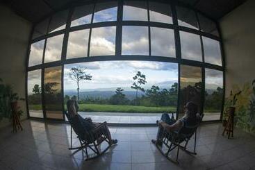 פנסיון La Tigra Mountain House