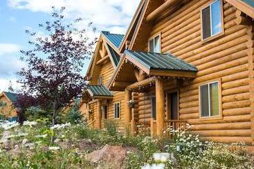 Отель Bear River Lodge