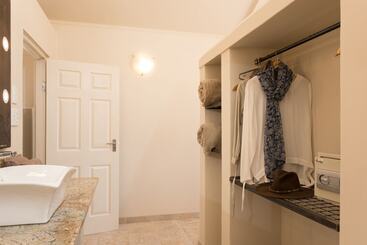 בית מלון כפרי Desert Camp