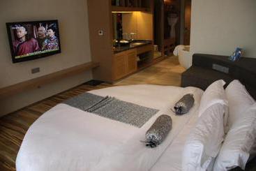 هتل Heavensent Plaza  Zhanjiang