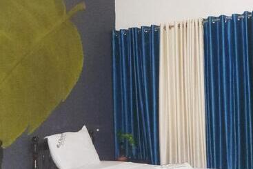 Hotel Oceanic Beach Residency