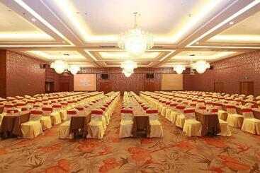 هتل Ramada Longyan