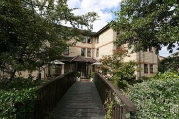 هتل Riverside House