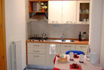 아파트 I Giardini Di Atena