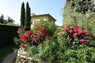 קוטג'' Podere San Giusto