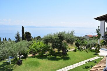 Rising Sun Apartments And Studios