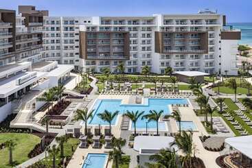 בית מלון כפרי Embassy Suites By Hilton Aruba Beach Resort