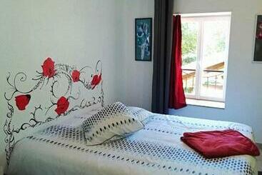 مبيت وإفطار Auberge Du Pèlerin