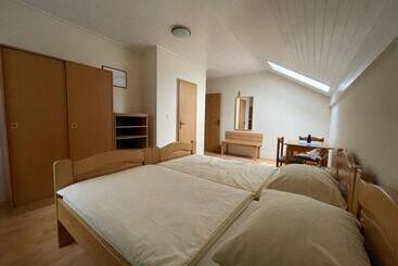 پانسیون Kegljišče Visole Apartmaji In Sobe