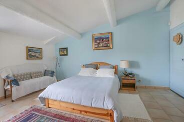 ペンション Clos Des Hérissons   Chambres   Piscine & Jardin