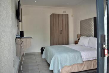 Bed and Breakfast Iceberg Venue, Guest Lodge & Events Place