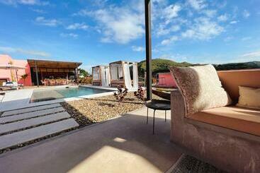 تختخواب و صبحانه Casa De Amigos Hotel Boutique