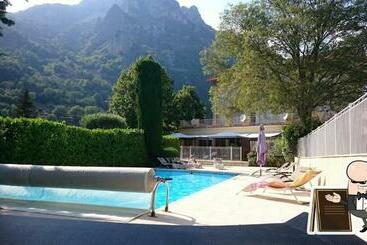 فندق St Sebastien