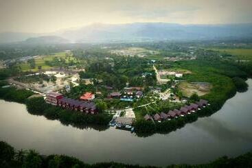 منتجع Lodge Moni Essara Kampot