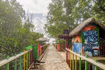 فندق Oyo Homes 91118 Homesstay Desa Wisata Budo