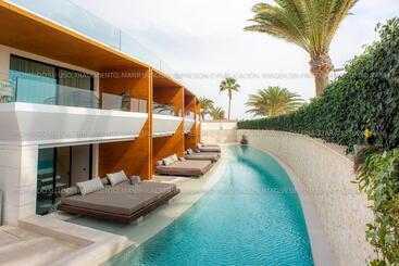 شقة فندقية Tensuites - Adults Only