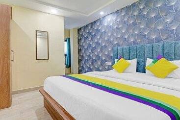 Itsy Hotels Royal Galaxy