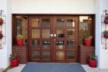 호텔 Orchid Suites Bangalore