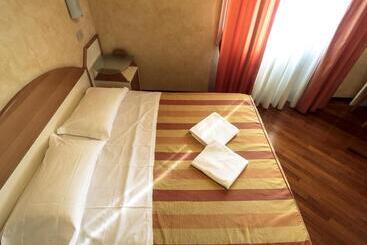 فندق Soggiorno Athena