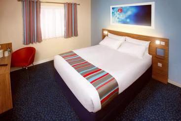 Отель Travelodge Doncaster Lakeside