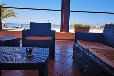 Отель Vel Marì   Rooms On The Beach