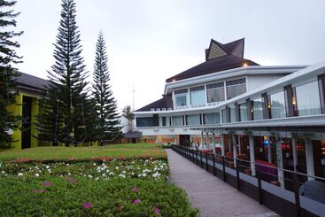 Mikie Holiday Resort &