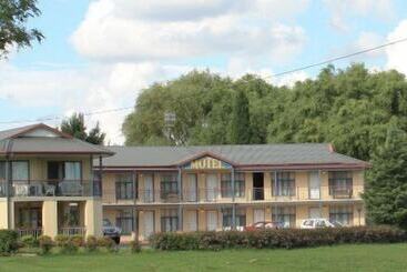 מוטל Elite Motor Inn