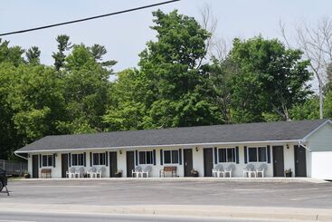 فندق على الطريق Knights Inn Arnprior