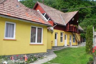 פנסיון Hegyalja Vendégház