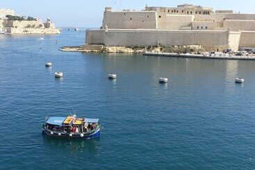 هتل Senglea Suites
