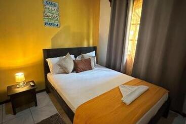 ベッドアンドブレックファースト Hospedaje Colibri