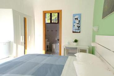 A Casa Di Chiara Bed And Breakfast