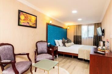 בית מלון כפרי Brody Home