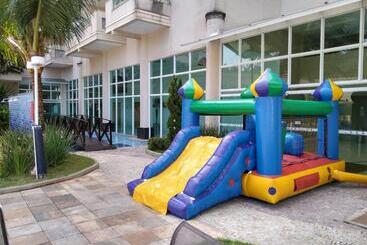 アパートホテル Porto Marina Mont Blanc Resort