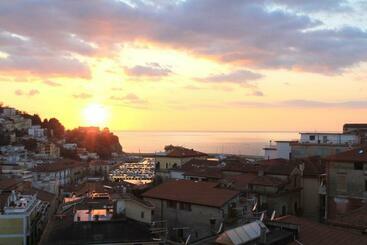 مبيت وإفطار Cilento Suite   Scaloni