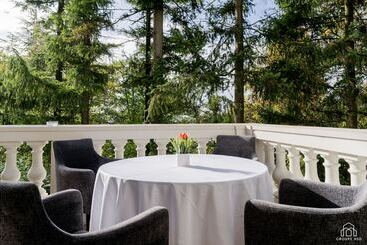 مبيت وإفطار Le Domaine De Montmorency